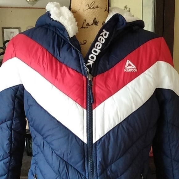 Reebok Sherpa Fur Hood Quilted Puffer Jacket - Chevron Red White & Navy Blue - Picture 2 of 8